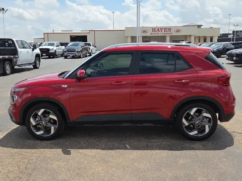 Photos of 2022 Hyundai Venue SEL for sale in Lubbock, TX at Hayes Motor Company