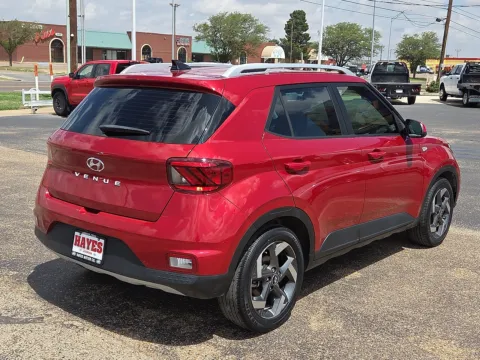 More photos of 2022 Hyundai Venue SEL at Hayes Motor Company, TX