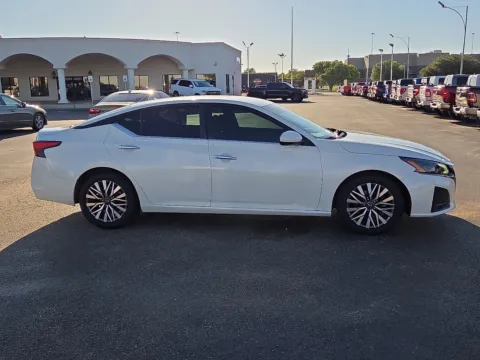 More photos of 2023 Nissan Altima 2.5 SV at Hayes Motor Company, TX
