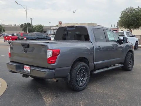 More photos of 2019 Nissan Titan SL at Hayes Motor Company, TX