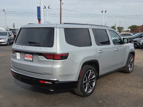 More photos of 2022 Jeep Wagoneer Series III at Hayes Motor Company, TX