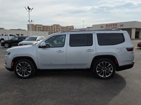 Photos of 2022 Jeep Wagoneer Series III for sale in Lubbock, TX at Hayes Motor Company