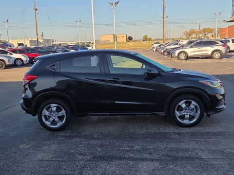 More photos of 2019 Honda HR-V LX at Hayes Motor Company, TX