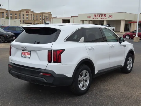 More photos of 2023 Kia Sorento LX at Hayes Motor Company, TX