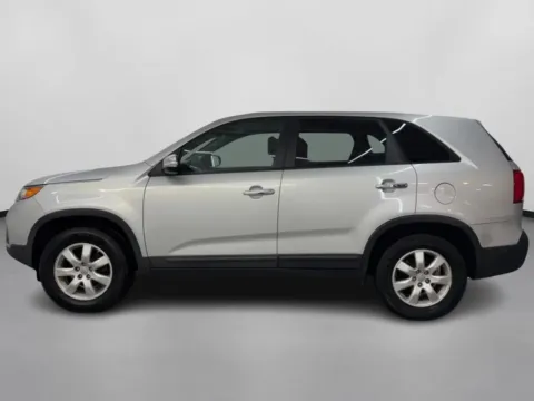 More photos of 2012 Kia Sorento LX Sport Utility 4D at DriveMax (Auto Center Sales and Service), MA