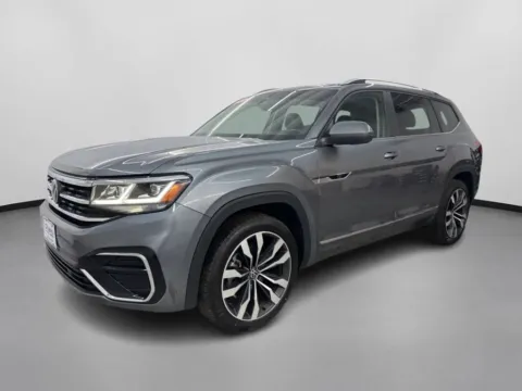 More photos of 2021 Volkswagen Atlas SEL R-Line 4Motion Sport Utility 4D at DriveMax (Auto Center Sales and Service), MA