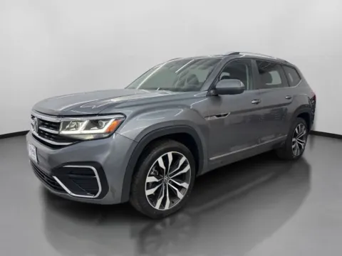 More photos of 2021 Volkswagen Atlas SEL R-Line 4Motion Sport Utility 4D at DriveMax (Auto Center Sales and Service), MA