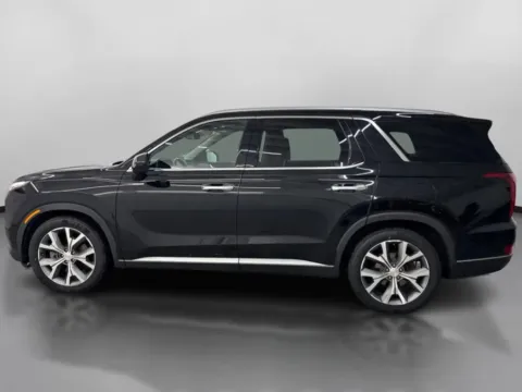 More photos of 2021 Hyundai Palisade SEL Sport Utility 4D at DriveMax (Auto Center Sales and Service), MA
