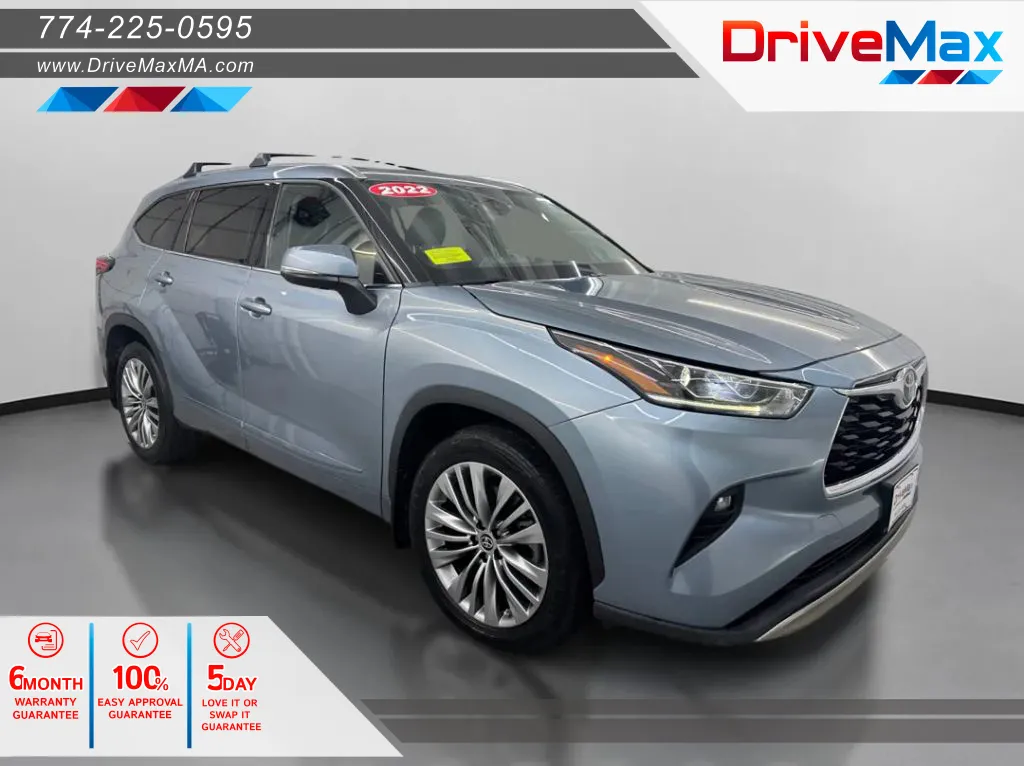 2022 Toyota Highlander Platinum's photo