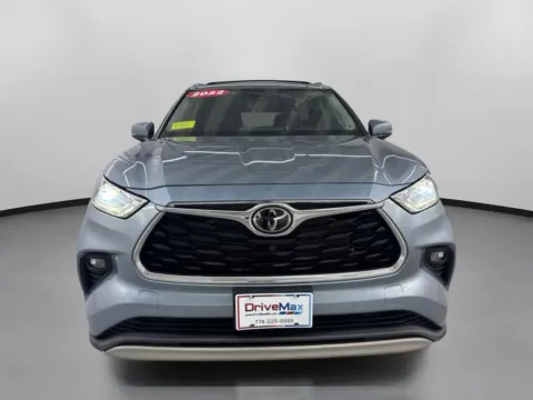 Photos of 2022 Toyota Highlander Platinum Sport Utility 4D for sale in West Bridgewater, MA at DriveMax (Auto Center Sales and Service)