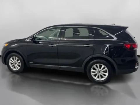 More photos of 2019 Kia Sorento LX Sport Utility 4D at DriveMax (Auto Center Sales and Service), MA