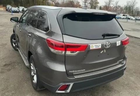 Photos of 2018 Toyota Highlander Limited Sport Utility 4D for sale in West Bridgewater, MA at DriveMax (Auto Center Sales and Service)