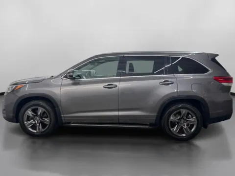 More photos of 2018 Toyota Highlander Limited Sport Utility 4D at DriveMax (Auto Center Sales and Service), MA