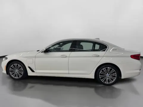More photos of 2018 BMW 5 Series 530e xDrive iPerformance Sedan 4D at DriveMax (Auto Center Sales and Service), MA