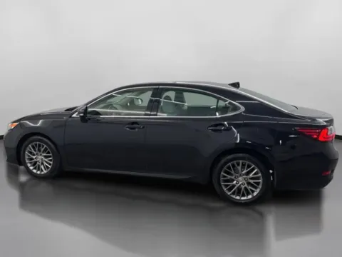 More photos of 2018 Lexus ES 350 Sedan 4D at DriveMax (Auto Center Sales and Service), MA