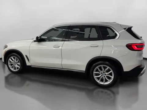 More photos of 2019 BMW X5 xDrive40i Sport Utility 4D at DriveMax (Auto Center Sales and Service), MA