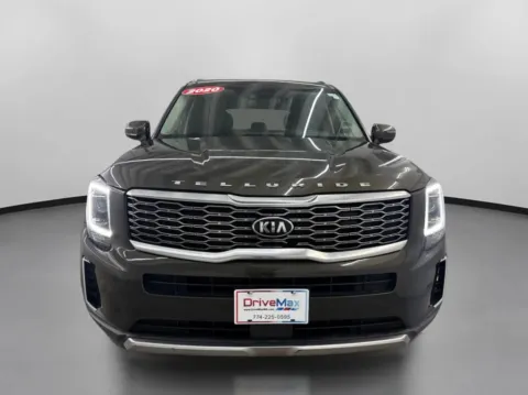 Photos of 2020 Kia Telluride EX Sport Utility 4D for sale in West Bridgewater, MA at DriveMax (Auto Center Sales and Service)