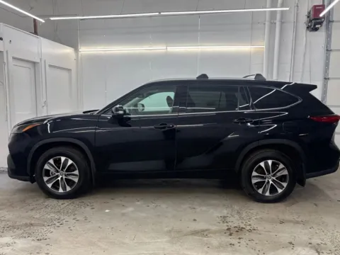 More photos of 2022 Toyota Highlander XLE Sport Utility 4D at DriveMax (Auto Center Sales and Service), MA