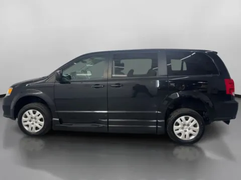 More photos of 2018 Dodge Grand Caravan Passenger SE Minivan 4D at DriveMax (Auto Center Sales and Service), MA