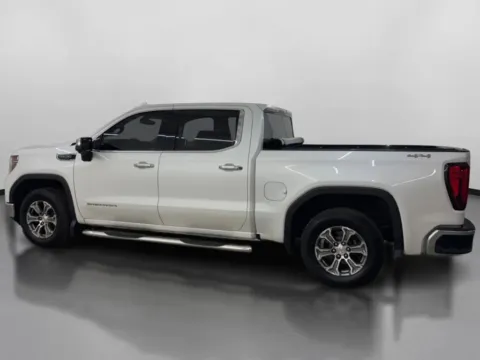 More photos of 2019 GMC Sierra 1500 Crew Cab SLT Pickup 4D 5 3/4 ft at DriveMax (Auto Center Sales and Service), MA