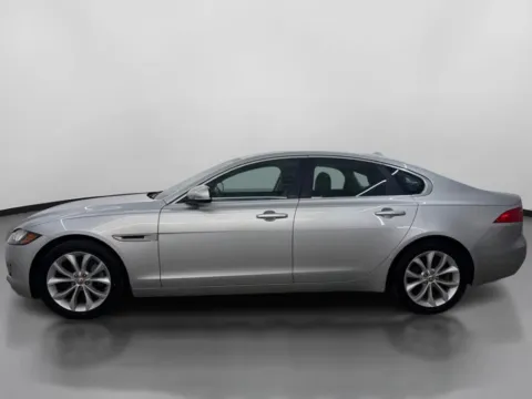 More photos of 2018 Jaguar XF 25t Premium Sedan 4D at DriveMax (Auto Center Sales and Service), MA
