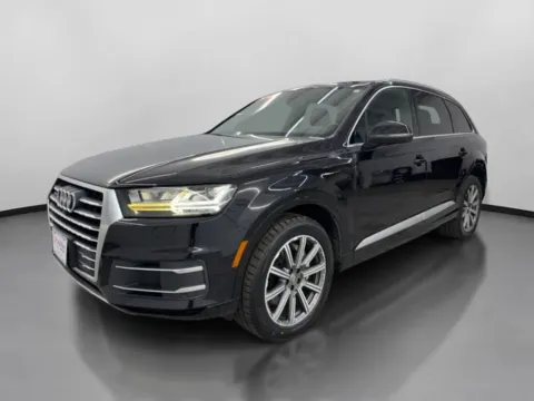 More photos of 2019 Audi Q7 45 TFSI SE Premium Plus Sport Utility 4D at DriveMax (Auto Center Sales and Service), MA