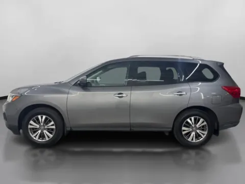 More photos of 2019 Nissan Pathfinder S Sport Utility 4D at DriveMax (Auto Center Sales and Service), MA