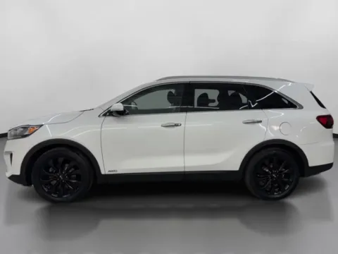 More photos of 2020 Kia Sorento EX Sport Utility 4D at DriveMax (Auto Center Sales and Service), MA