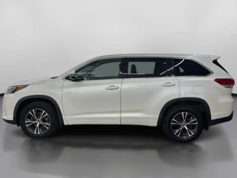 More photos of 2018 Toyota Highlander LE Sport Utility 4D at DriveMax (Auto Center Sales and Service), MA
