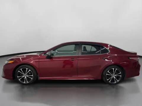 More photos of 2018 Toyota Camry SE Sedan 4D at DriveMax (Auto Center Sales and Service), MA