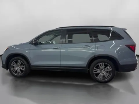 More photos of 2022 Honda Pilot Sport SUV 4D at DriveMax (Auto Center Sales and Service), MA
