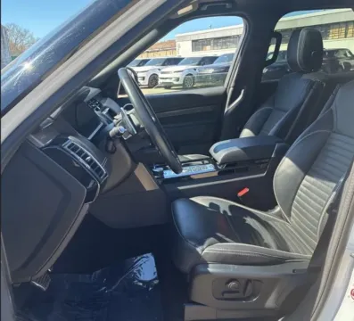 Photos of 2020 Land Rover Discovery HSE Sport Utility 4D for sale in West Bridgewater, MA at DriveMax (Auto Center Sales and Service)