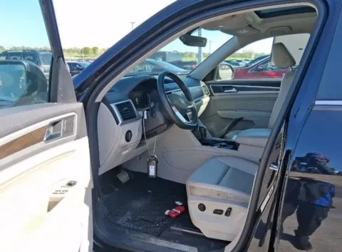 Photos of 2022 Volkswagen Atlas SE 4Motion w/Tech Pkg Sport Utility 4D for sale in West Bridgewater, MA at DriveMax (Auto Center Sales and Service)