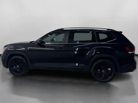 More photos of 2022 Volkswagen Atlas SE 4Motion w/Tech Pkg Sport Utility 4D at DriveMax (Auto Center Sales and Service), MA