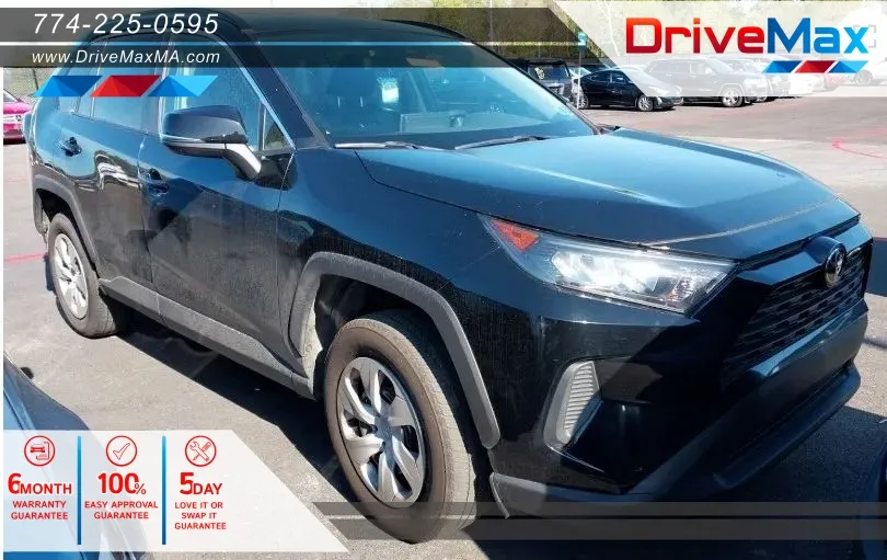 2019 Toyota RAV4 LE AWD's photo