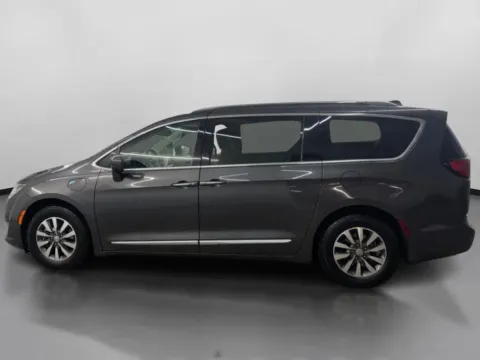 More photos of 2020 Chrysler Pacifica Hybrid Touring L Van 4D at DriveMax (Auto Center Sales and Service), MA