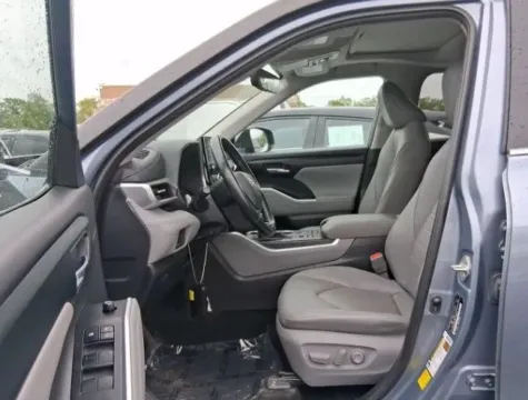 Photos of 2020 Toyota Highlander XLE Sport Utility 4D for sale in West Bridgewater, MA at DriveMax (Auto Center Sales and Service)
