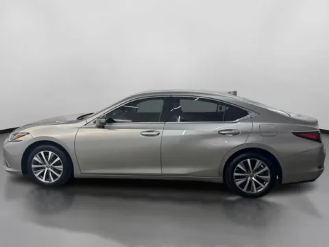 More photos of 2020 Lexus ES 350 Sedan 4D at DriveMax (Auto Center Sales and Service), MA