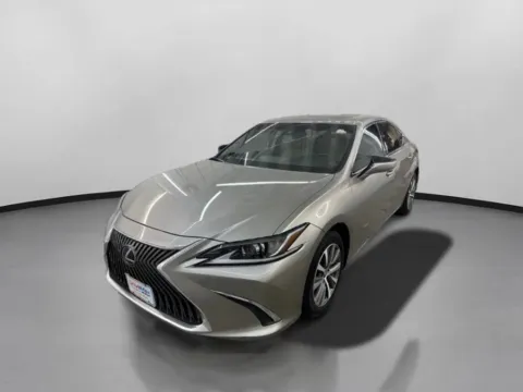 More photos of 2020 Lexus ES 350 Sedan 4D at DriveMax (Auto Center Sales and Service), MA
