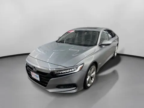 More photos of 2019 Honda Accord Touring Sedan 4D at DriveMax (Auto Center Sales and Service), MA