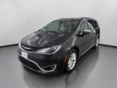 More photos of 2020 Chrysler Pacifica Limited Minivan 4D at DriveMax (Auto Center Sales and Service), MA
