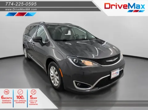 Black 2018 Chrysler Pacifica Touring L Minivan 4D for sale in West Bridgewater, MA