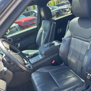Photos of 2019 Land Rover Discovery SE Sport Utility 4D for sale in West Bridgewater, MA at DriveMax (Auto Center Sales and Service)
