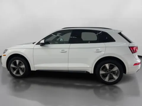 More photos of 2020 Audi Q5 45 TFSI Titanium Premium Sport Utility 4D at DriveMax (Auto Center Sales and Service), MA