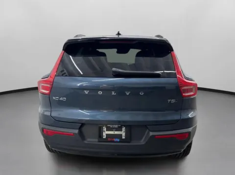 More photos of 2022 Volvo XC40 T5 R-Design Sport Utility 4D at DriveMax (Auto Center Sales and Service), MA