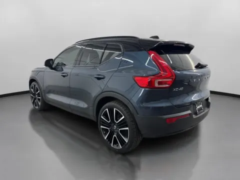 More photos of 2022 Volvo XC40 T5 R-Design Sport Utility 4D at DriveMax (Auto Center Sales and Service), MA