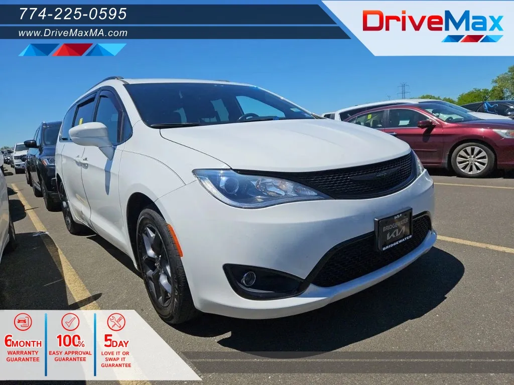 White 2019 Chrysler Pacifica Touring L Minivan 4D for sale in West Bridgewater, MA