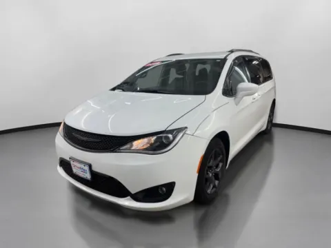 More photos of 2019 Chrysler Pacifica Touring L Minivan 4D at DriveMax (Auto Center Sales and Service), MA