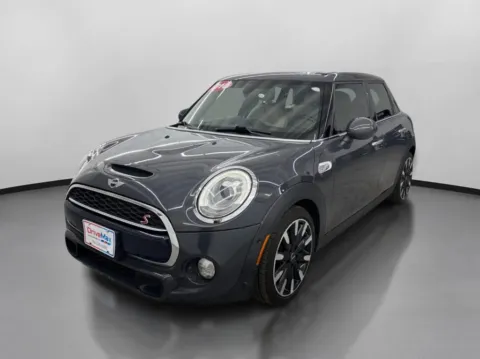 More photos of 2018 MINI Hardtop 4 Door Cooper S Hatchback 4D at DriveMax (Auto Center Sales and Service), MA