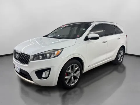 More photos of 2017 Kia Sorento SX Sport Utility 4D at DriveMax (Auto Center Sales and Service), MA